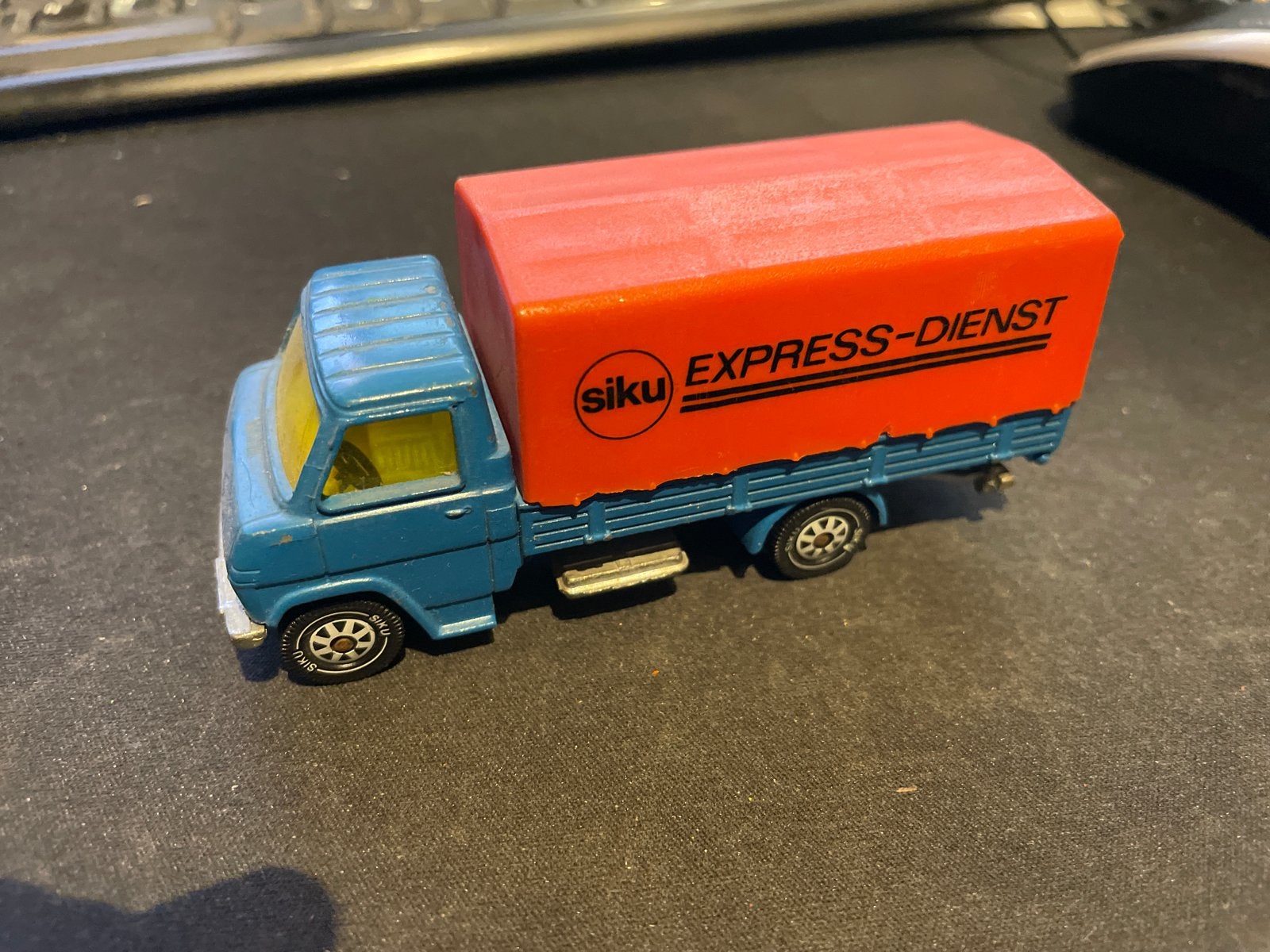Siku Hanomag Henschel V 333 Express-Dienst Vrachtwagen, Ophalen of Verzenden, Gebruikt, 1:50 of kleiner, Truck