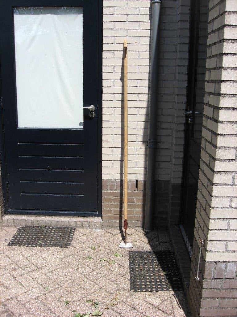Lange schoffel gesmeed met essen houten steel kwaliteit igst, Tuin en Terras, Hand-tuingereedschap, Ophalen, Gebruikt, Schoffel