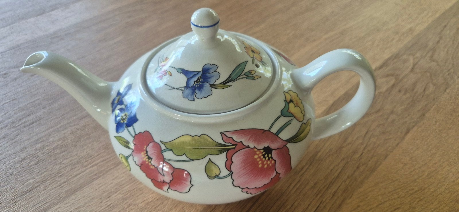 Theepot van Alpine Meadow 1,2 ltr en 4 kop en schotels, Huis en Inrichting, Overige typen, Nieuw, Ophalen of Verzenden, Overige stijlen