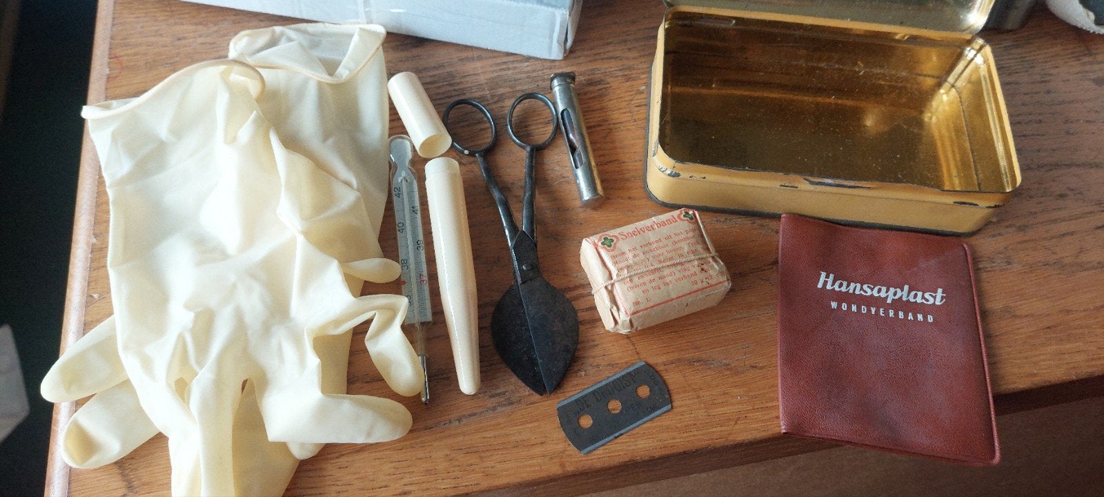 Vintage Verbanddoos met Inhoud - Eerste Hulp Kit, Ophalen of Verzenden