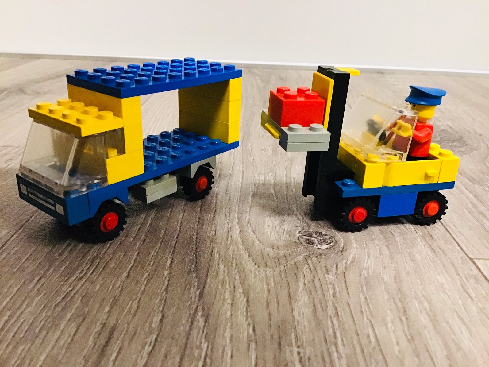 LEGO classic 674, forklift and truck,heftruck en vrachtwagen, Lego, Ophalen of Verzenden, Zo goed als nieuw, LEGOLAND