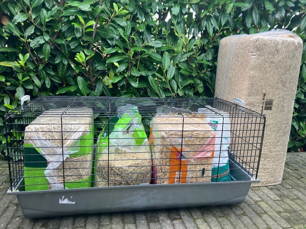 Konijnenkooi Savic, 100x49x45 + hooi/stro/vlas en brokken!, Ophalen, Gebruikt, Overige typen