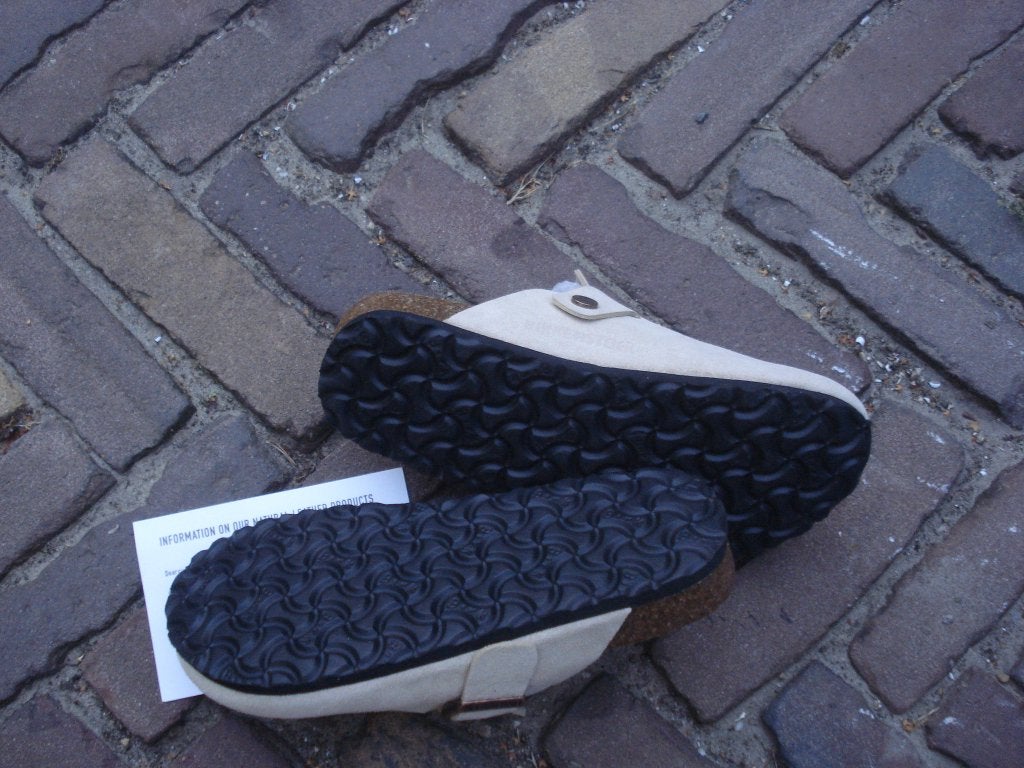 BIRKENSTOCK BOSTON NIEUW 37 NU GRATIS VERZENDING PER POST, Slippers, Verzenden, Beige, Nieuw