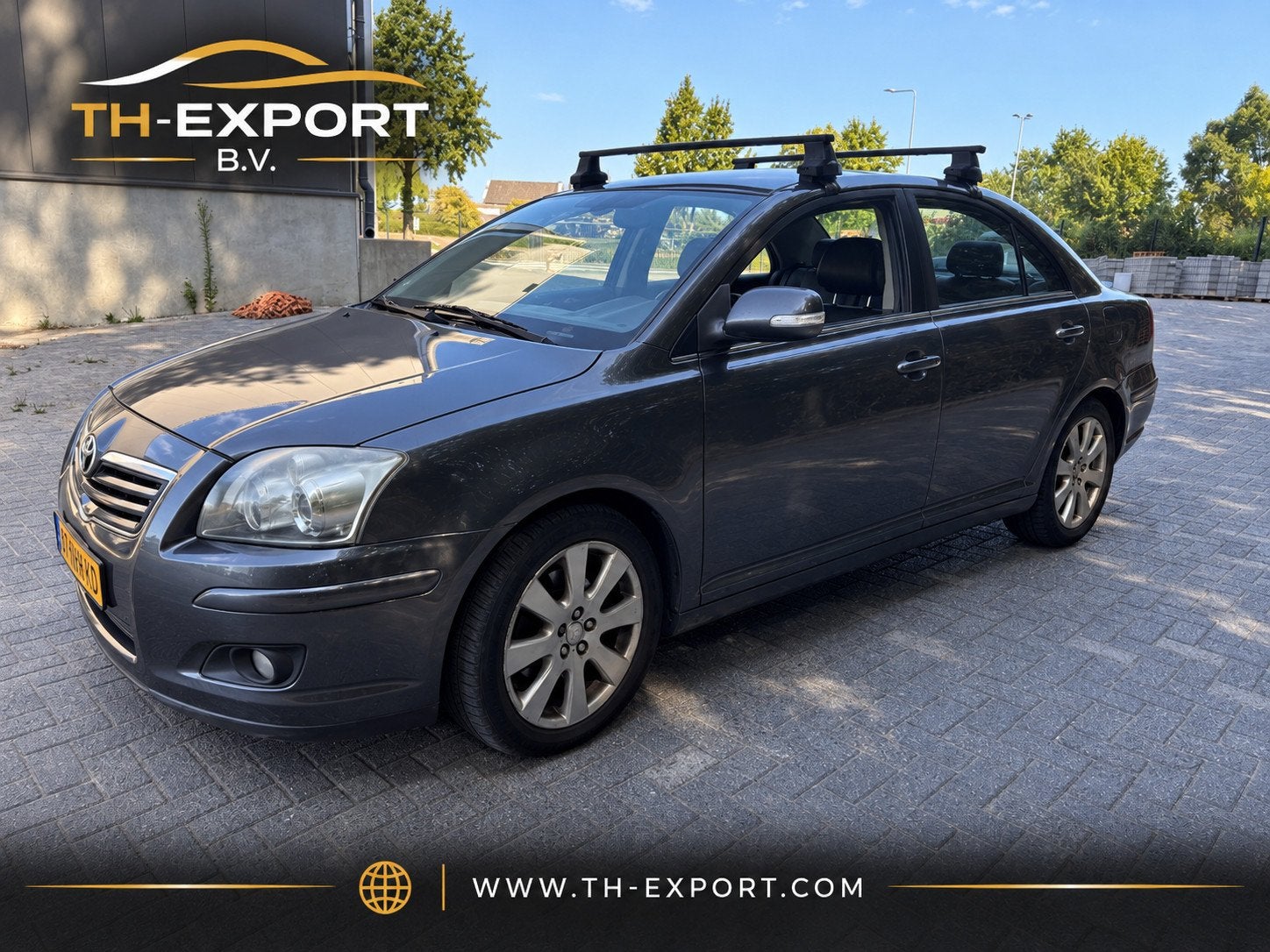 Toyota Avensis 2.0 VVTi Luna Business Airco Leer Navi, Auto's, Voorwielaandrijving, 1998 cc, Zwart, 4 cilinders