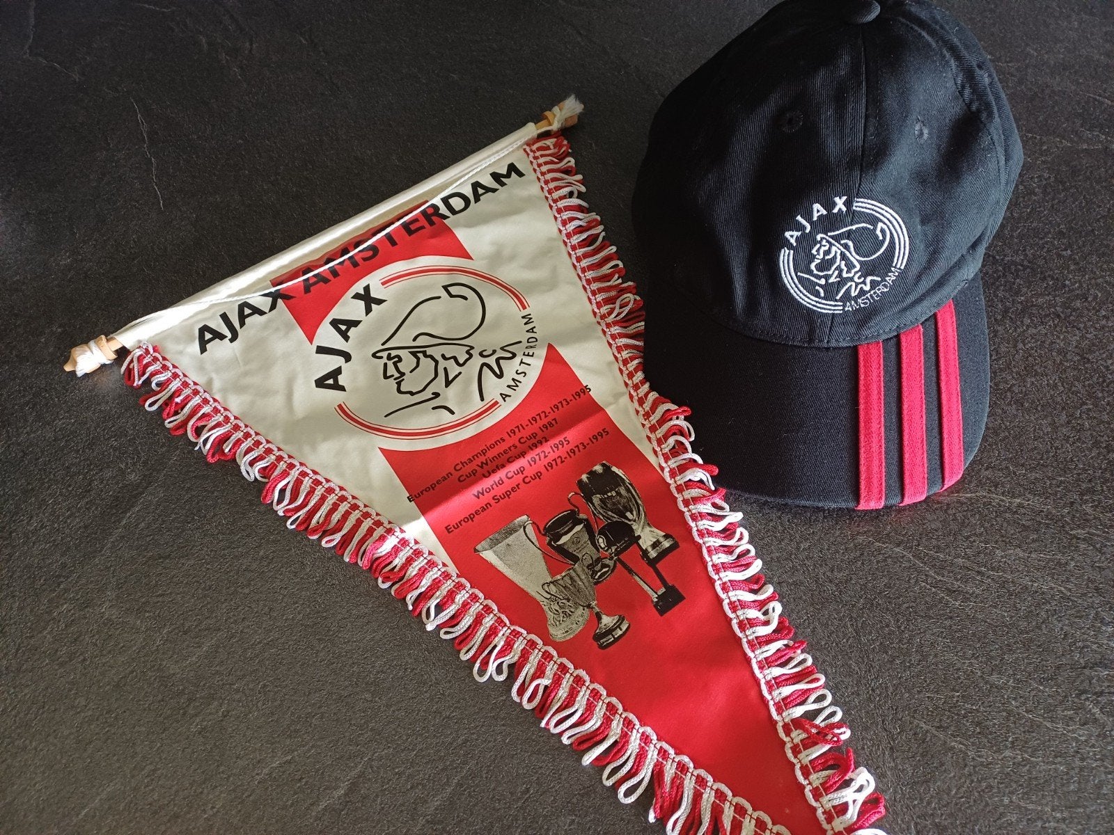 Ajax Vaantje 1995 & Ajax Cap / Pet , samen voor € 10, Ophalen, Zo goed als nieuw, Ajax, Vaantje of Sjaal