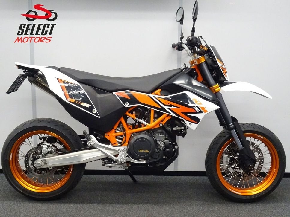 PRACHTIGE KTM 690 SMC-R 690 SMC SUPERMOTO SUPERMOTARD 2014, KTM, Motorrijbewijs A, Onbekend, Onbekend