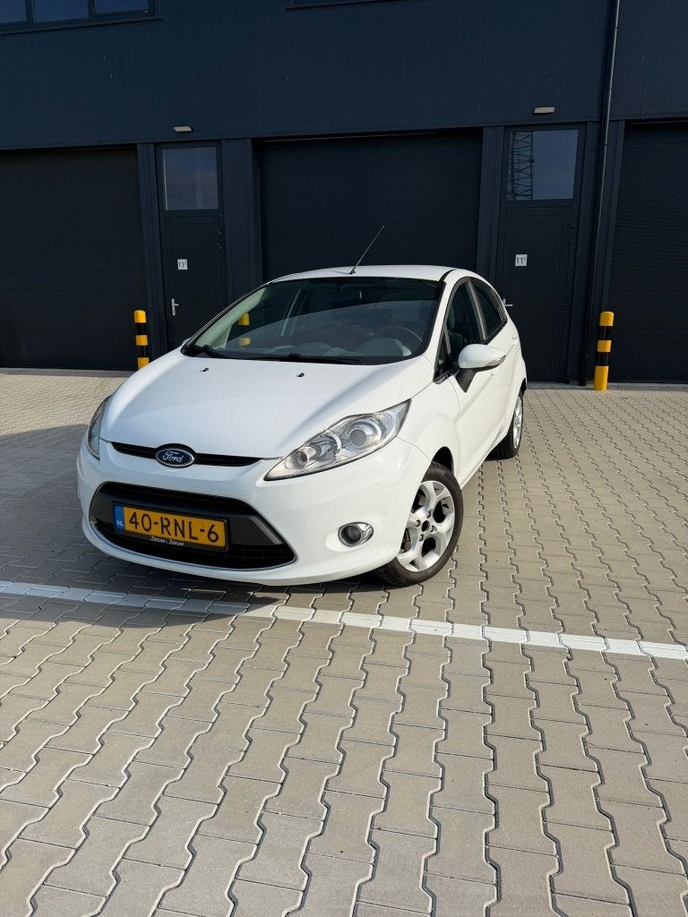 Ford Fiësta 1.25 5DR 2011 2de eigenaar AIRCO ELEKTR RAMEN, Voorwielaandrijving, Euro 5, Stof, 40 €/maand