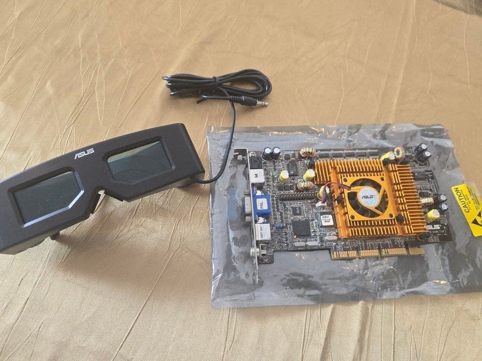 ASUS V8200 Deluxe Gef3 64MB AGP met 3D-bril, Ophalen of Verzenden
