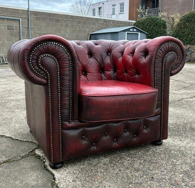 mooie Chesterfield clubfauteuil in oxblood red, Huis en Inrichting, Ophalen, Gebruikt, Oxblood, chesterfield, clubfauteuil,, 75 tot 100 cm