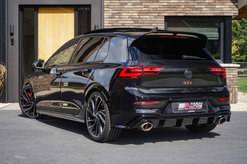 Volkswagen Golf 8 GTI Clubsport DSG Pano/HUD/IQ/H&R/300PK, Automaat, 15 km/l, Euro 6, 4 cilinders