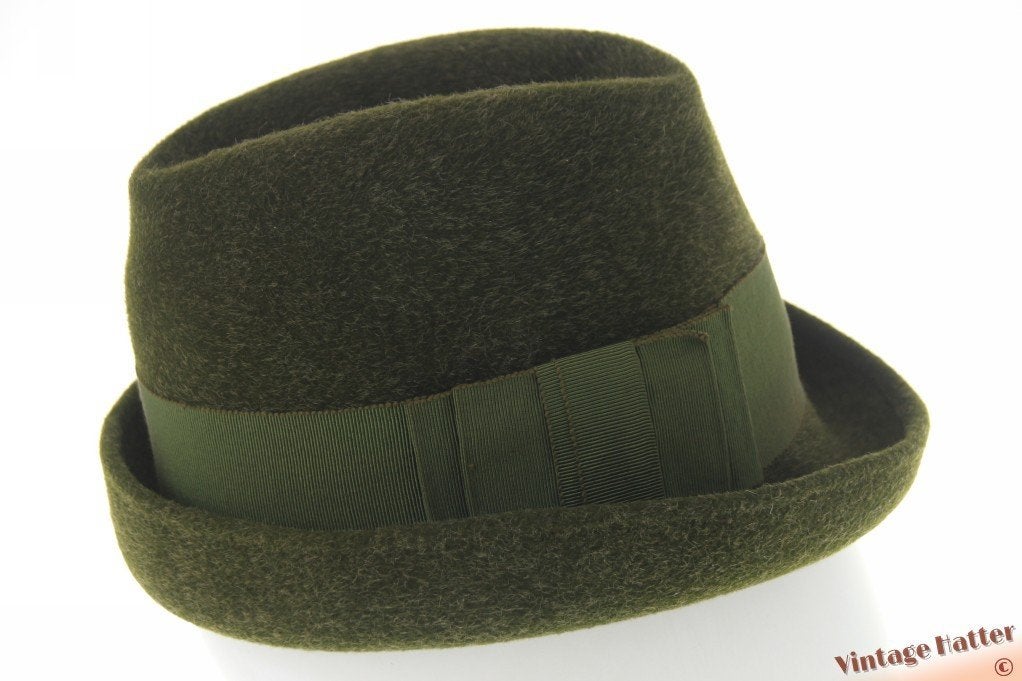 Vintage Hoge dames jacht gleufhoed groen haarvilt 55 = S -XS, Vintage tweedehands artikel en daarom onbekend, 55 cm (S, 6⅞ inch) of minder