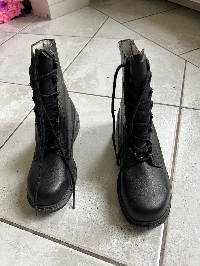 Nieuw paar Windsor legerlaarzen maat 42 kleur zwart, Verzenden, Nieuw, Schoenen