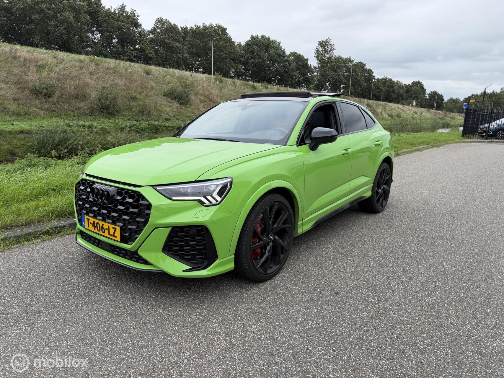 Audi RS Q3 RS Q3 2.5 TFSI panorama dak camera rs stoelen, Auto's, Automaat, Gebruikt, Euro 6, 1675 kg