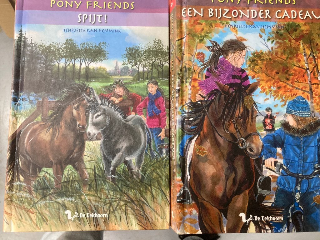 T.K. Ponyfriends Spijt, Leugens en Superbink vergeten Pony, Ophalen of Verzenden, Zo goed als nieuw, Henriette Kan Hemmink, Fictie algemeen