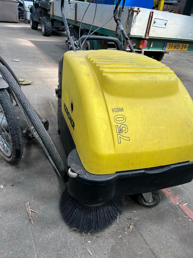 Kärcher KSM 750 Benzine Veegmachine - Goed Onderhouden, Ophalen of Verzenden, Gebruikt