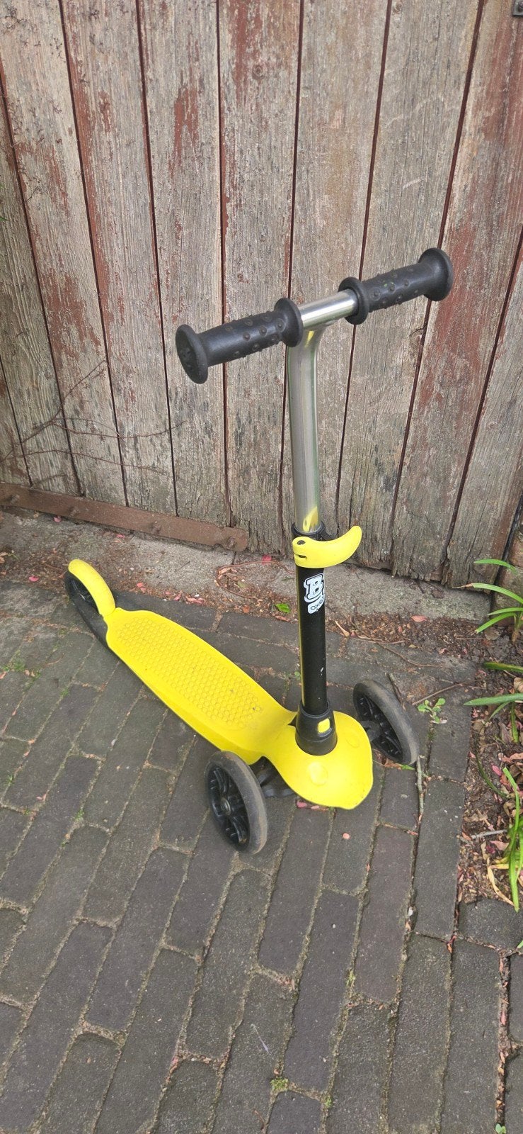 Oxelo B1 3-wiel stepje voor peuters en kleuters, Fietsen en Brommers, Steps, Ophalen of Verzenden, Zo goed als nieuw, Gewone step