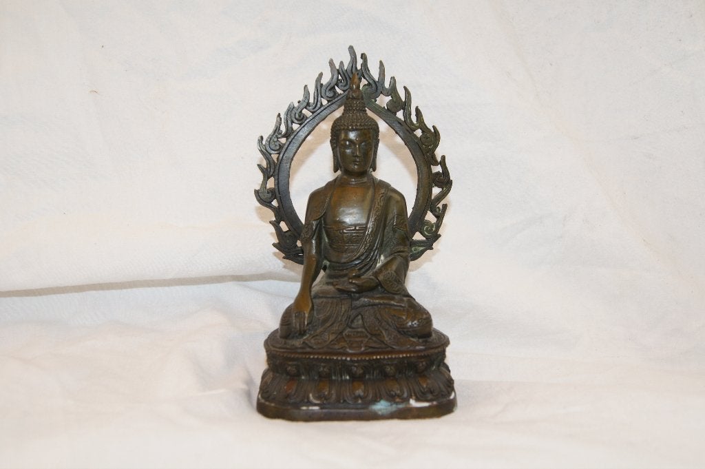Boedhha Shakyamuni zit op een lotus troon Vlammende aureool, Antiek en Kunst, Overige onderwerpen, Ophalen of Verzenden, 20 - 50 cm