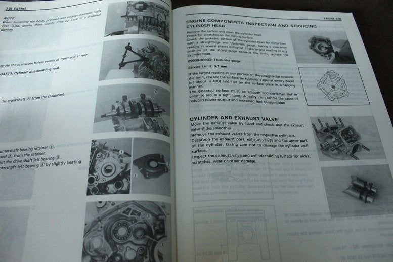 Suzuki RGV250 1989 -1992 motorcycle service manual, Ophalen of Verzenden, Suzuki