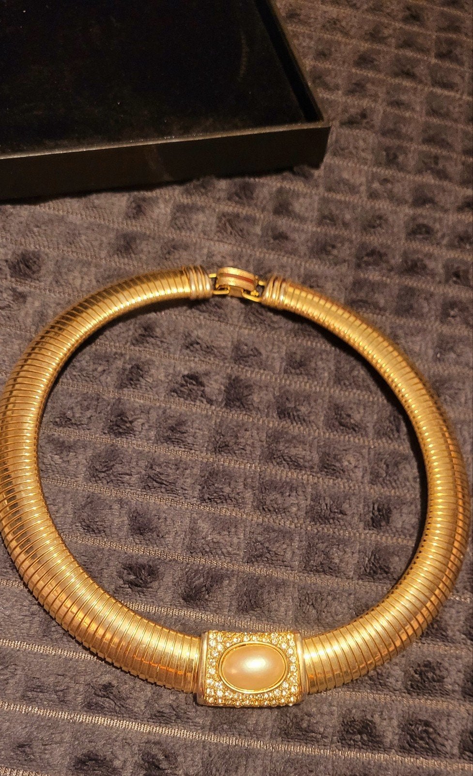 Gouden ketting met parel en strass, Overige materialen, Ophalen of Verzenden, Zo goed als nieuw, Goud