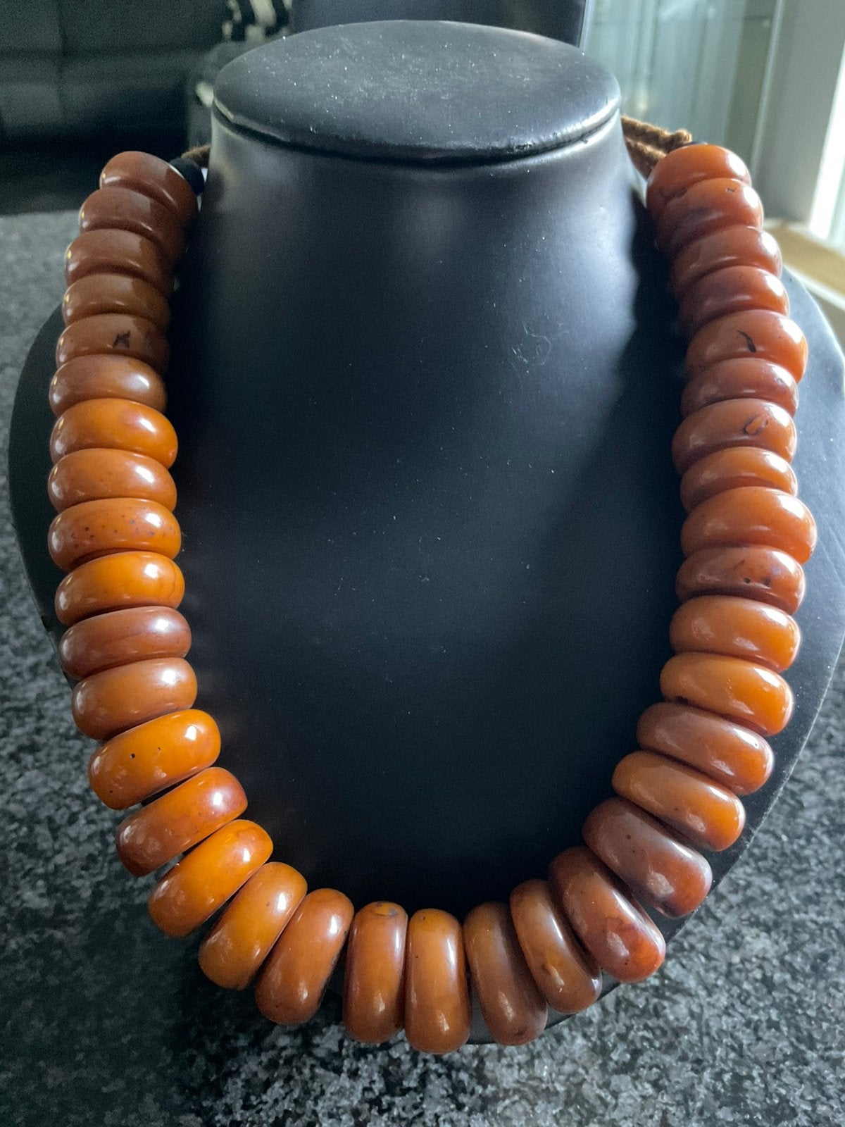 Barnsteen/Amber ketting - 37 kralen, 54 cm, 162 gram, Ophalen of Verzenden, Gebruikt, Geel, Steen of Mineraal