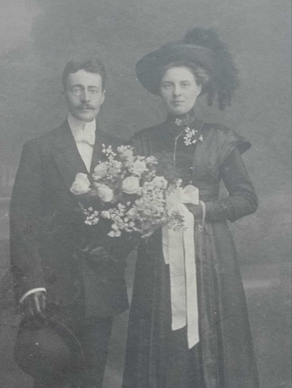 Antieke Foto: Bruidspaar G. Vonk Apeldoorn, Ophalen of Verzenden, Voor 1940, Gebruikt