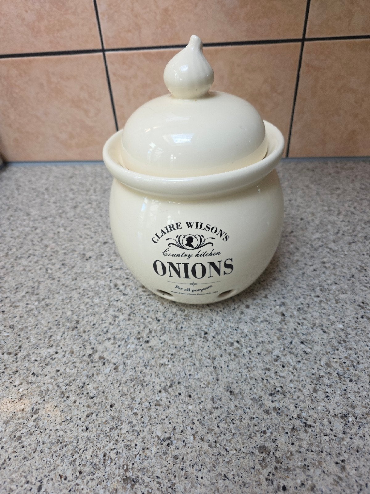 Claire Wilson's Country Kitchen Uienpot - Crème, Zo goed als nieuw, Voorraadpot, Steen/keramiek, Overige merken
