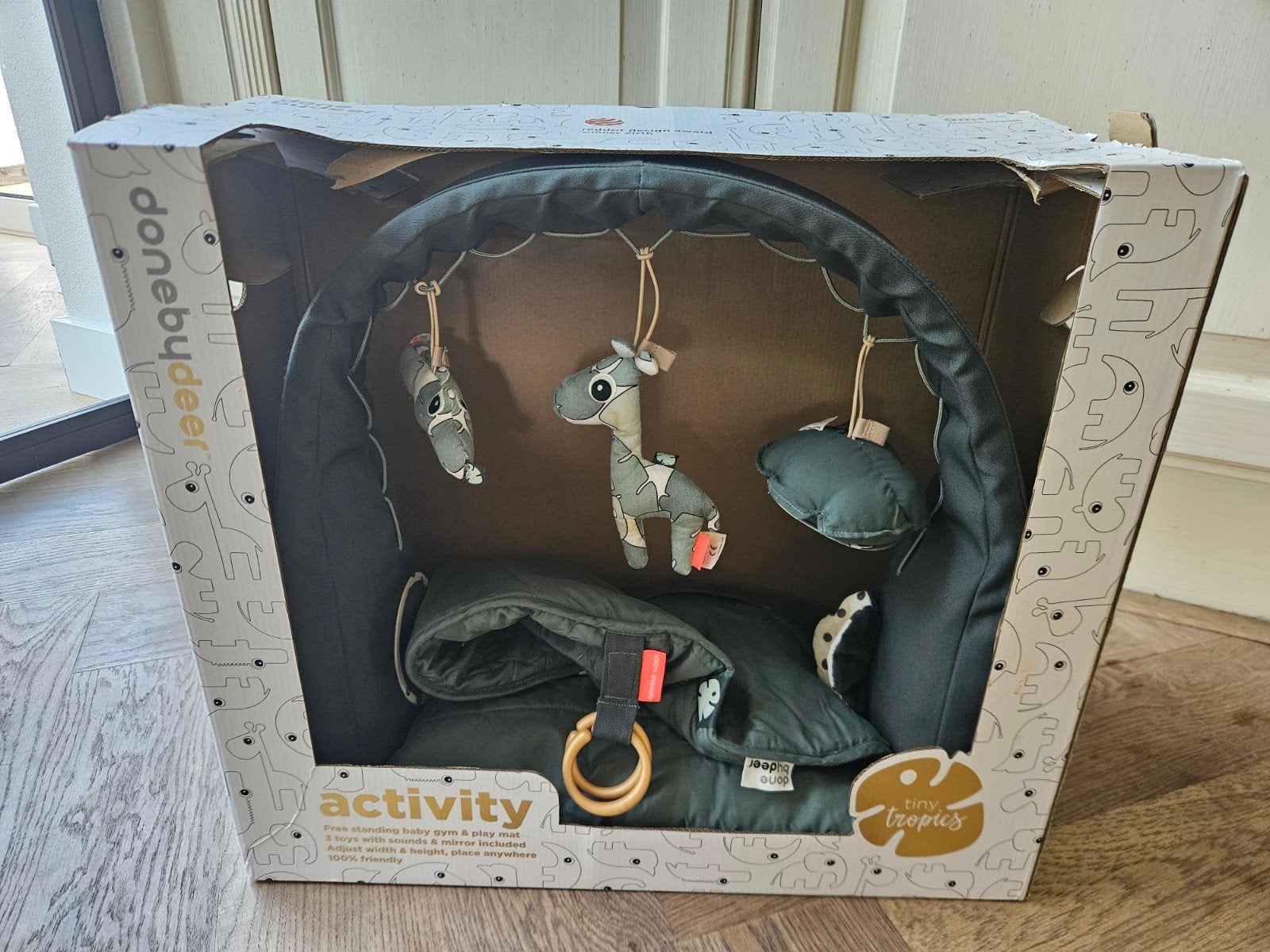 Done by Deer activity gym babygym tiny tropics, Kinderen en Baby's, Ophalen of Verzenden, Gebruikt, Babygym
