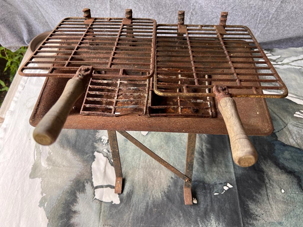 Antieke HIBACHI Gietijzeren BBQ - Vintage Grill, Ophalen, Gebruikt