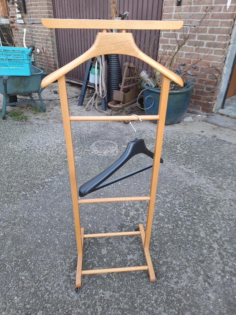 dressboy van hout, Ophalen, Met wielen, Zo goed als nieuw
