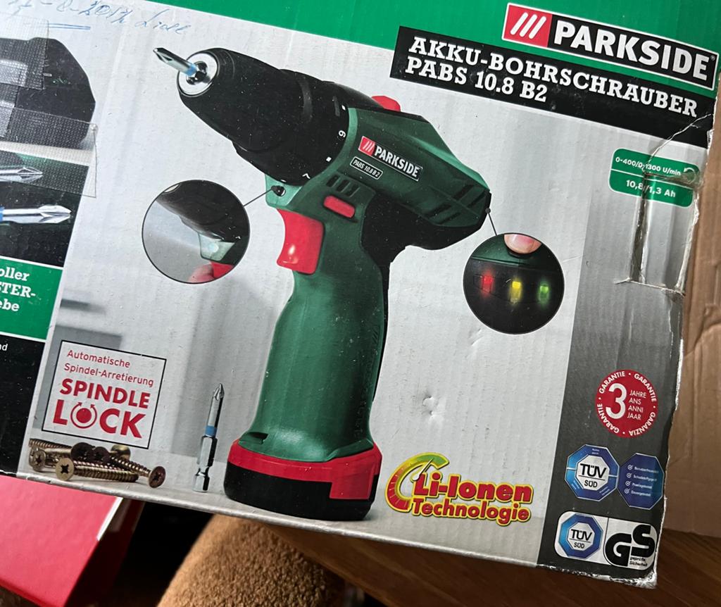 Akku boor schroeven boormachine parkside werkt perfect, Variabele snelheid, Ophalen of Verzenden, 400 tot 600 watt, Zo goed als nieuw