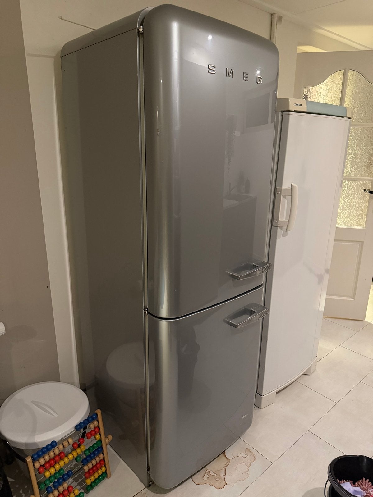 Smeg Koelkast met Vriezer - Zilver Retro Design, Ophalen, Gebruikt, 200 liter of meer, 60 cm of meer