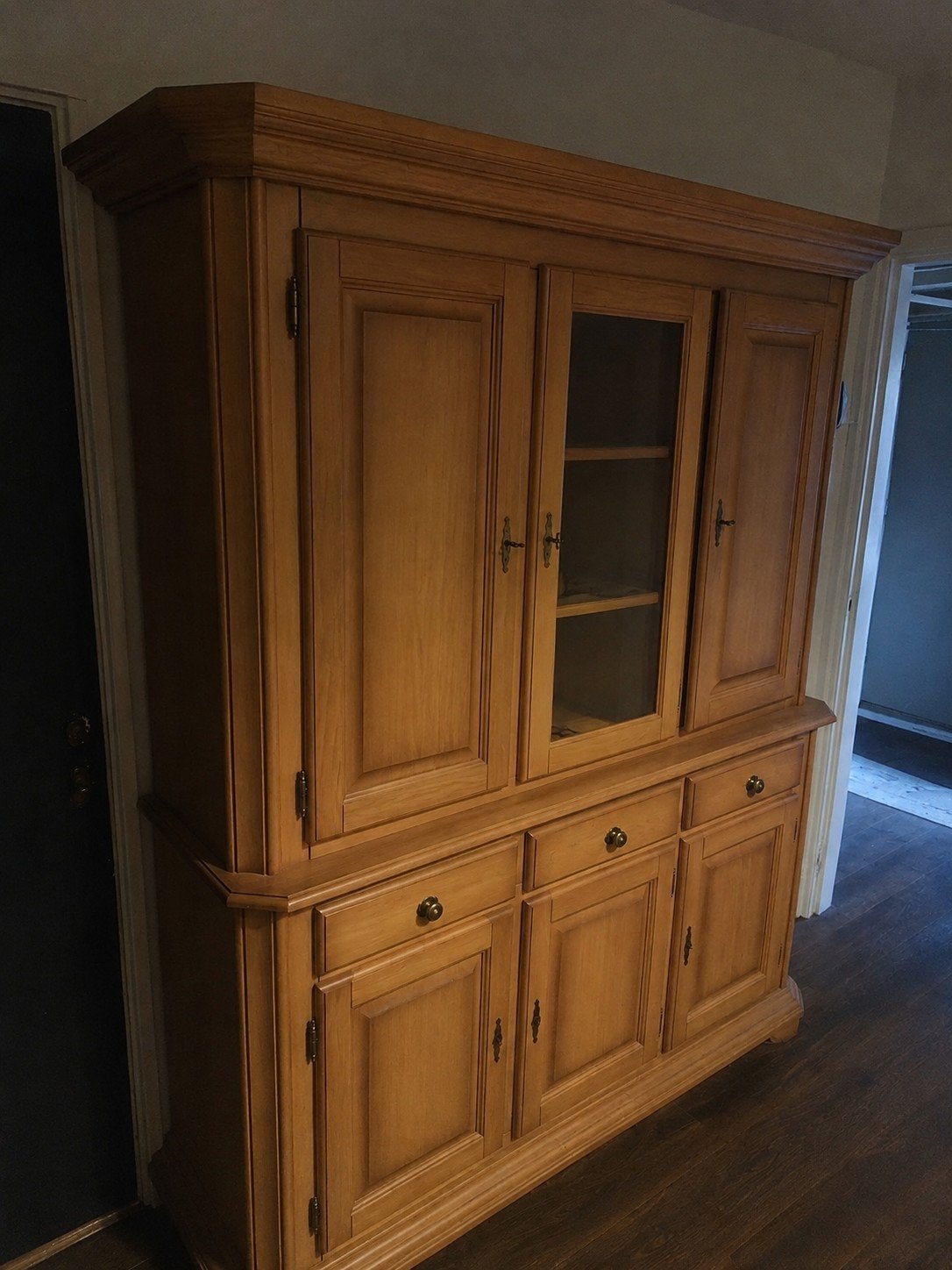 Prachtige massief houten buffetkast / servieskast – landelij, Huis en Inrichting, Kasten | Buffetkasten, Ophalen, Eikenhout, 150 tot 200 cm