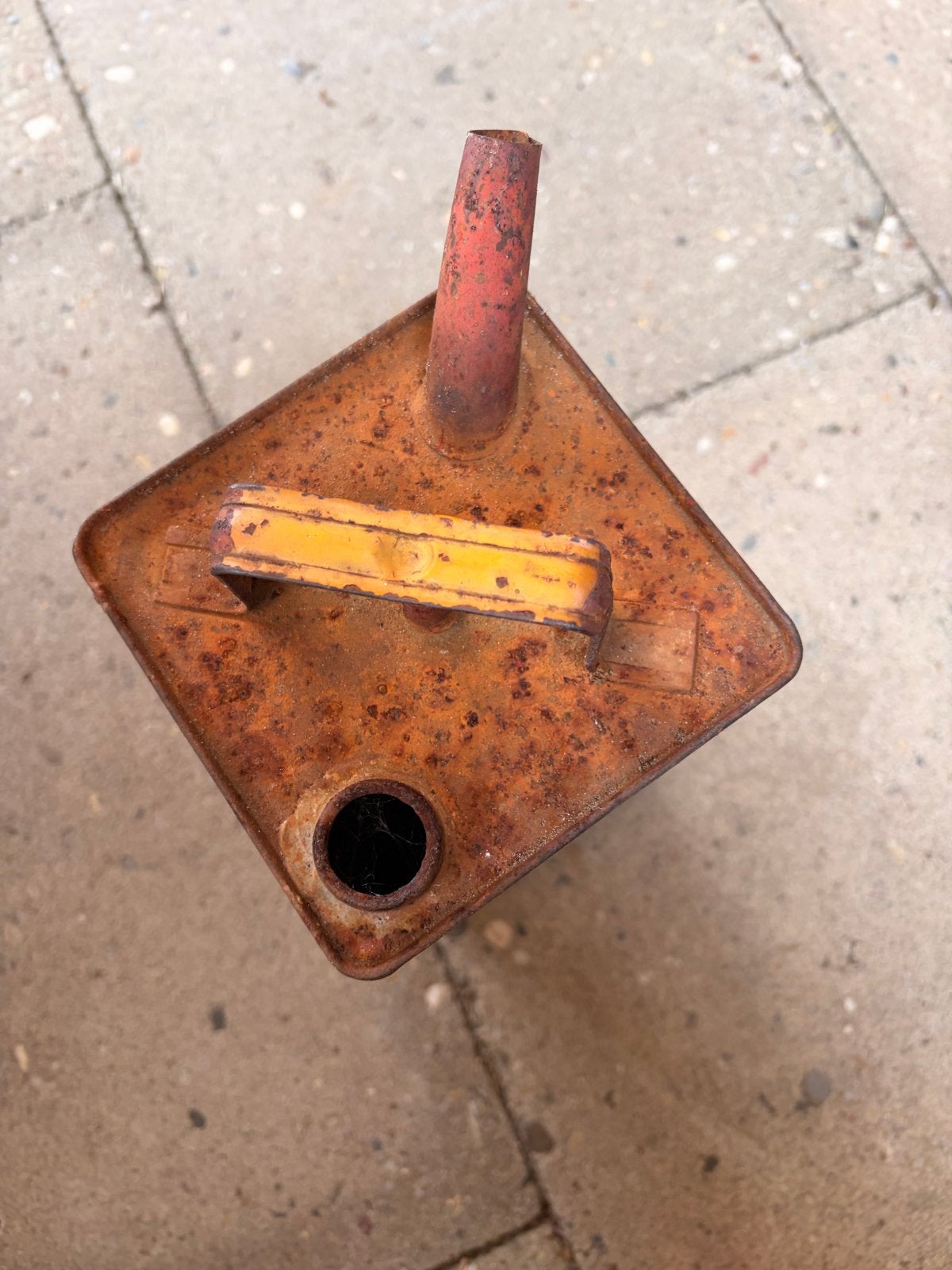 Oude roestige jerrycan - Vintage decoratie, Ophalen of Verzenden