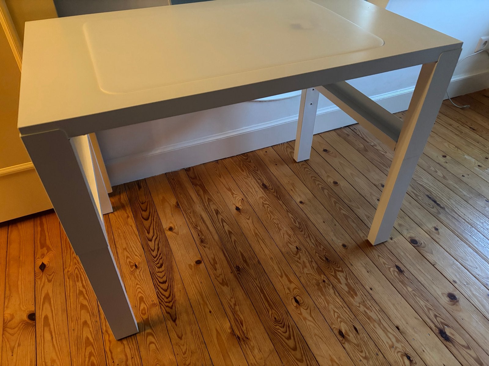 IKEA PÅHL Bureau, in hoogte verstelbaar wit, 96x58 cm, Huis en Inrichting, Ophalen, In hoogte verstelbaar, Zo goed als nieuw, IKEA