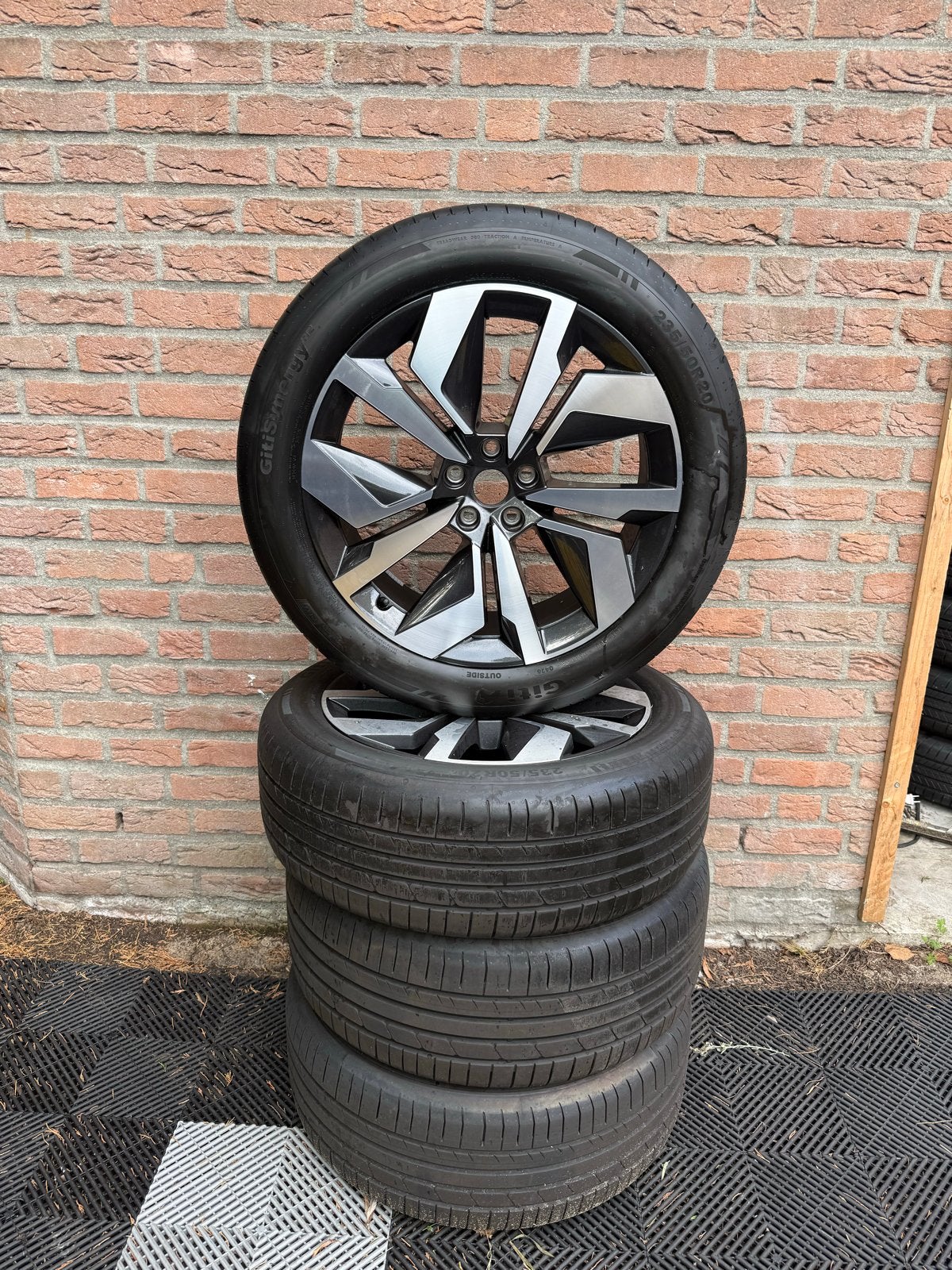 20 inch originele Skoda Enyaq velgen met zomerbanden demo, Ophalen, Banden en Velgen, Nieuw, 235 mm