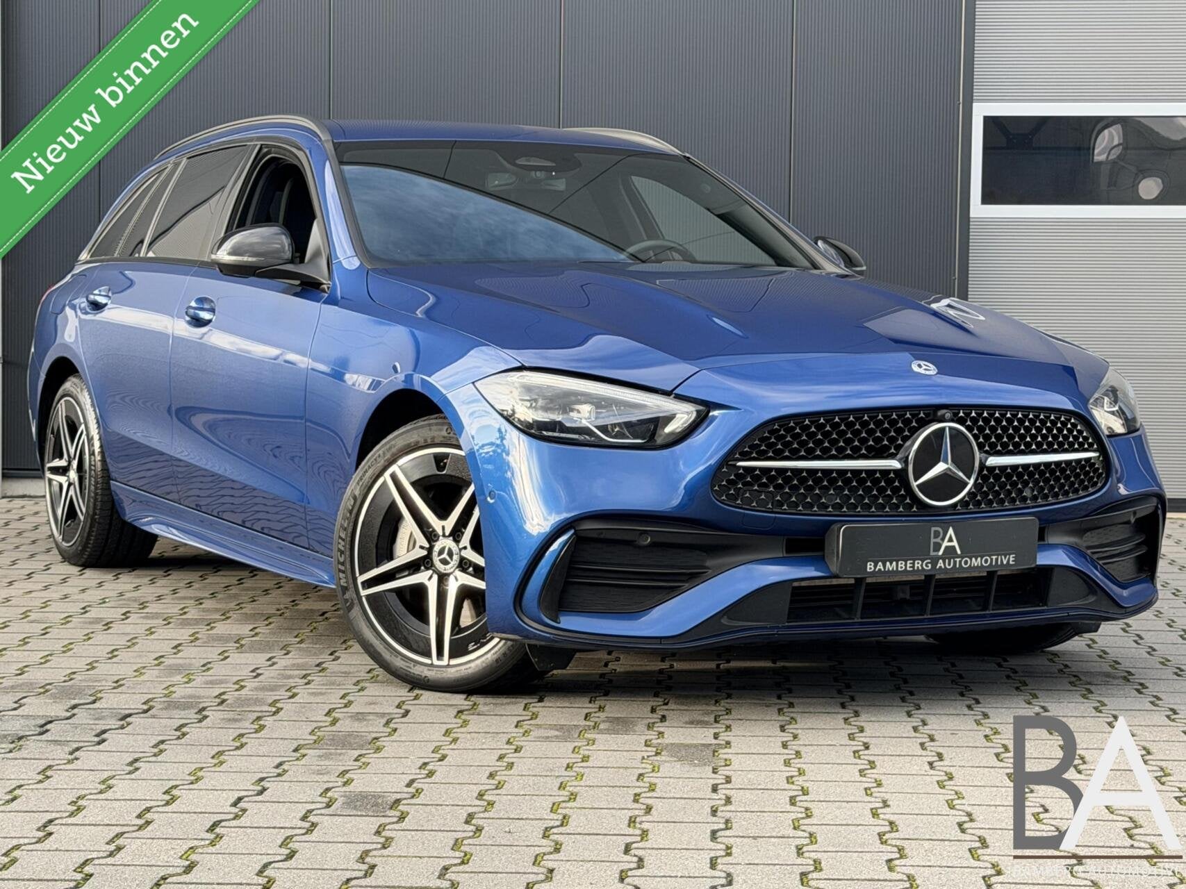 Mercedes C-klasse Estate 300 e AMG trekhaak|Burmester|360, Auto's, Automaat, Dealer onderhouden, Achterwielaandrijving, Gebruikt