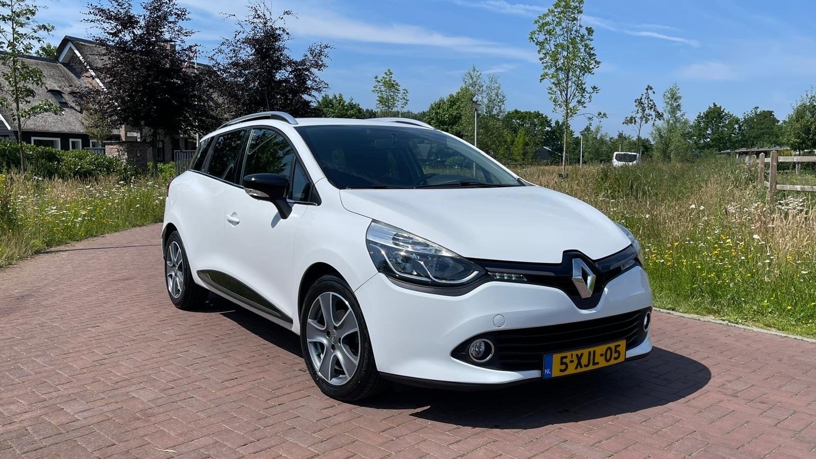 Renault Clio Estate 0.9 TCe Night&Day | Navigatie | Cruise c, Voorwielaandrijving, Stof, Wit, Origineel Nederlands