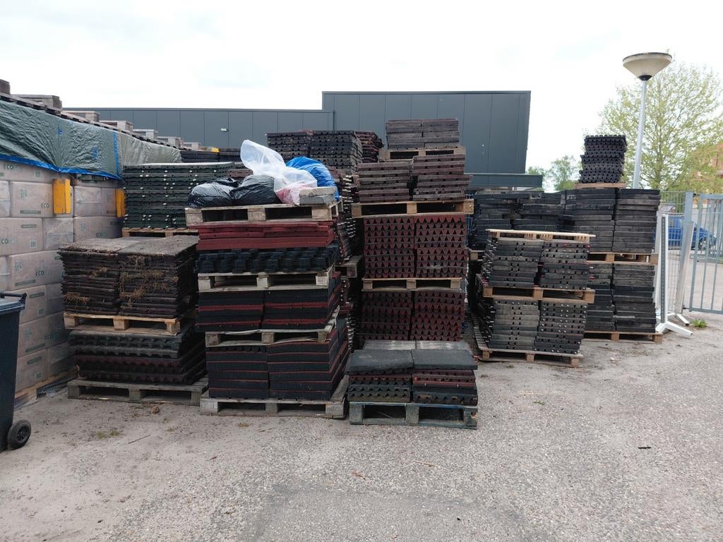 Rubber tegels vochtdoorlaten staltegels Rubber, Dieren en Toebehoren, Stalling en Weidegang