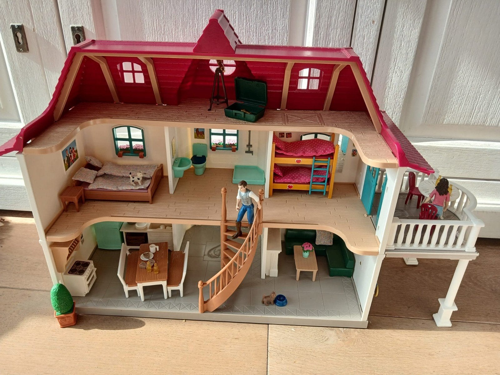 Schleich Woonhuis met stal, Ophalen, Zo goed als nieuw, Poppenhuis