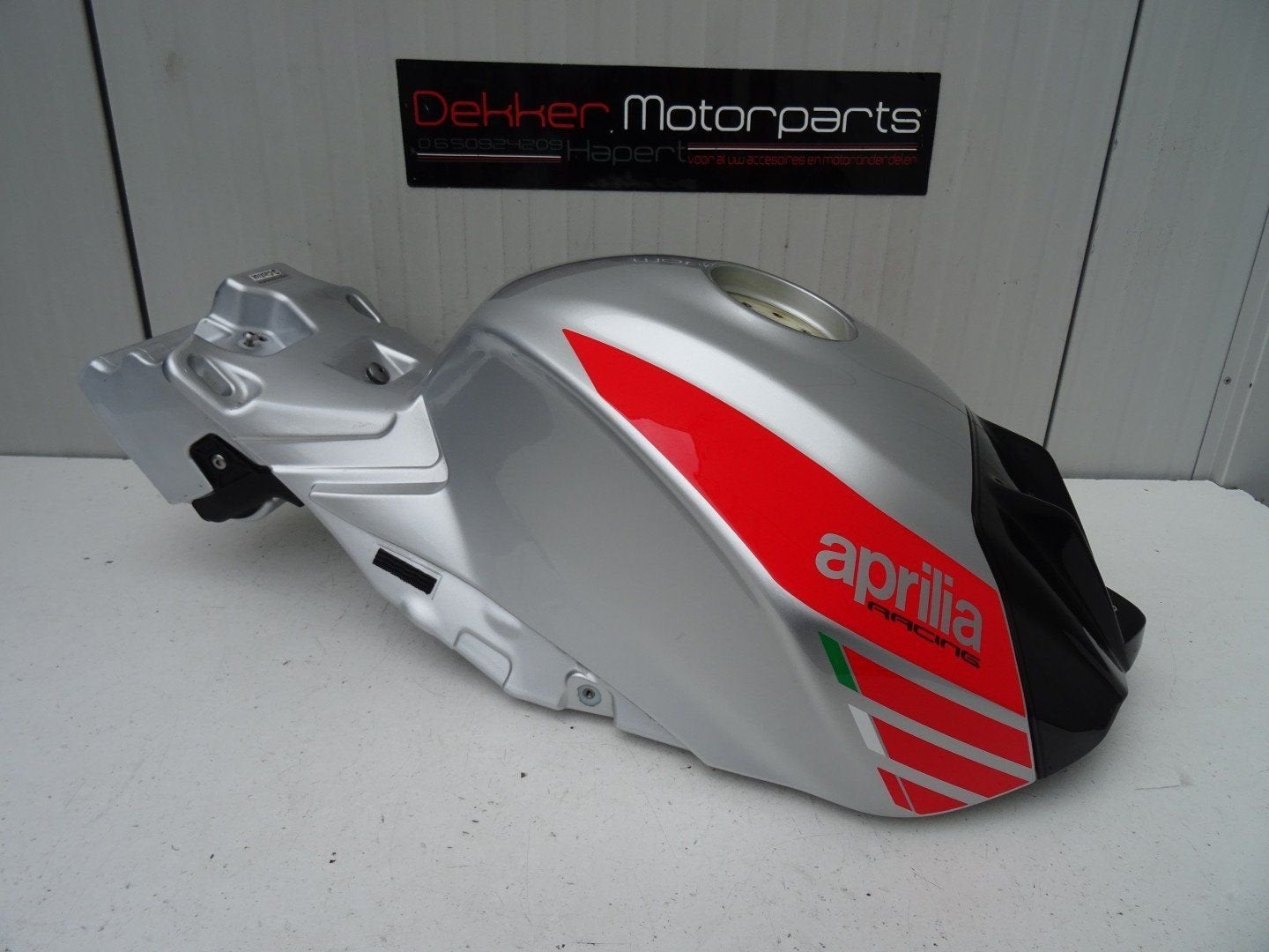 Benzine Tank / Fuel Tank Aprilia Tuono 1100 RR 2017-2018-201, Ophalen of Verzenden, -, -, -