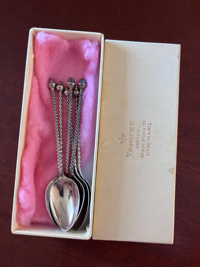 Set van 6 zilveren lepeltjes met gedraaide steel, Antiek en Kunst, Ophalen of Verzenden