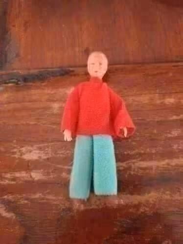 poppenhuis miniaturen caco popje 10 cm man nr 18 vintage, Verzamelen, Poppenhuizen en Toebehoren, Ophalen of Verzenden, Zo goed als nieuw