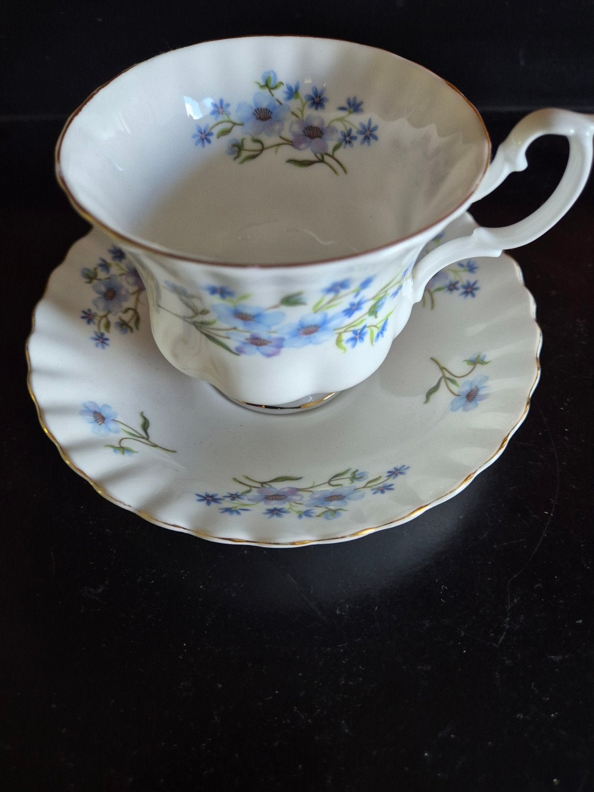 Richmond bone china porselein, Verzamelen, Porselein, Kristal en Bestek, Ophalen of Verzenden, Gebruikt, Porselein, Kop en/of schotel
