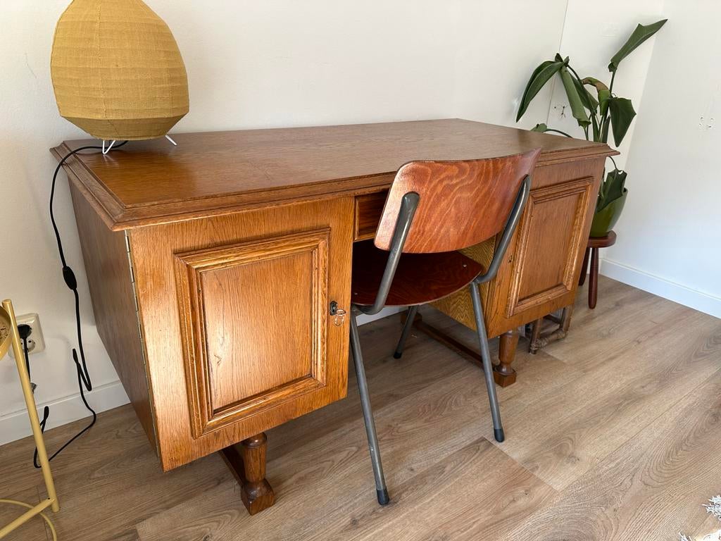 Groot vintage bureau, Huis en Inrichting, Bureaus, Ophalen, Gebruikt