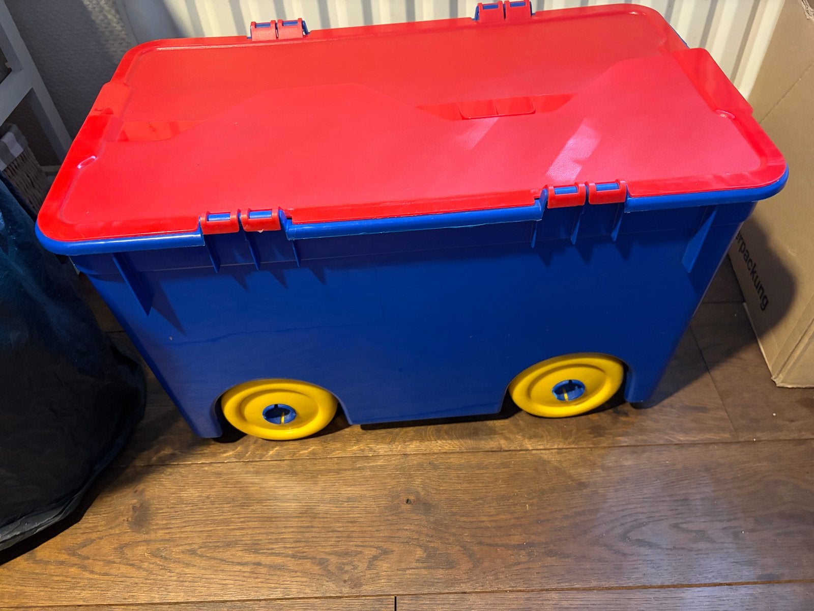 Speelgoedkist op wielen - Blauw/Rood, Ophalen, Zo goed als nieuw, Jongen of Meisje