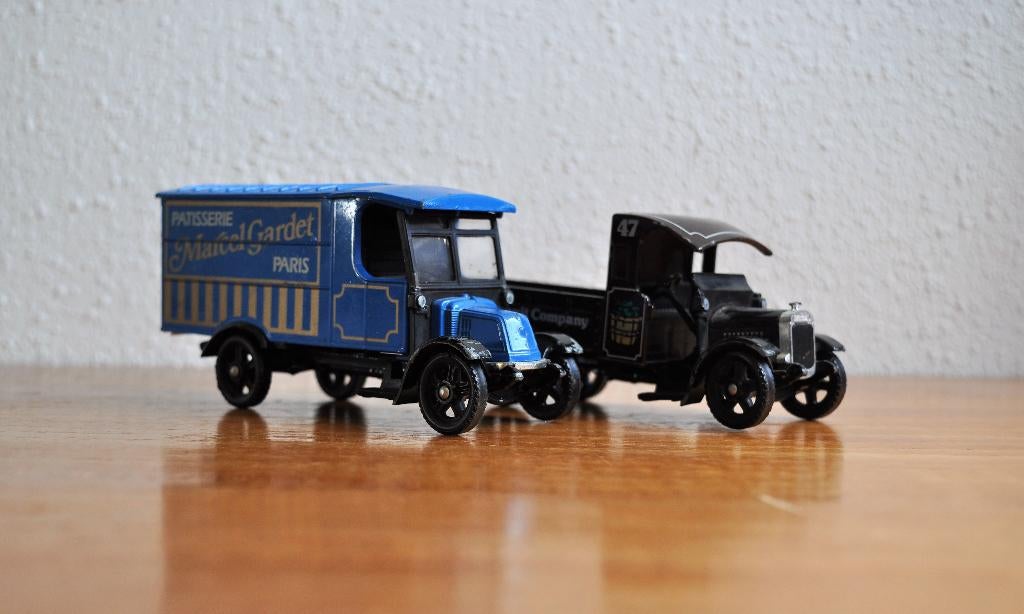 Corgi Renault Patisserie 1926 Corgi Thornycroft 1929 13 cm, Ophalen of Verzenden, Gebruikt, Auto