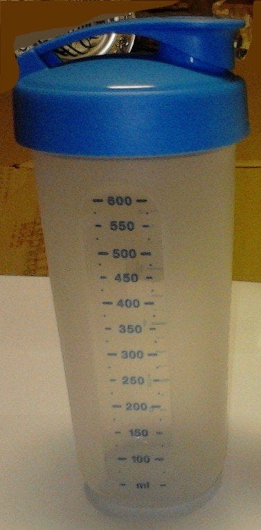 Tupperware Mixbeker / Shaker 600 ml Blauw, Huis en Inrichting, 600 ml, Blauw, Beker of Kan, Vaatwasserbestendig
