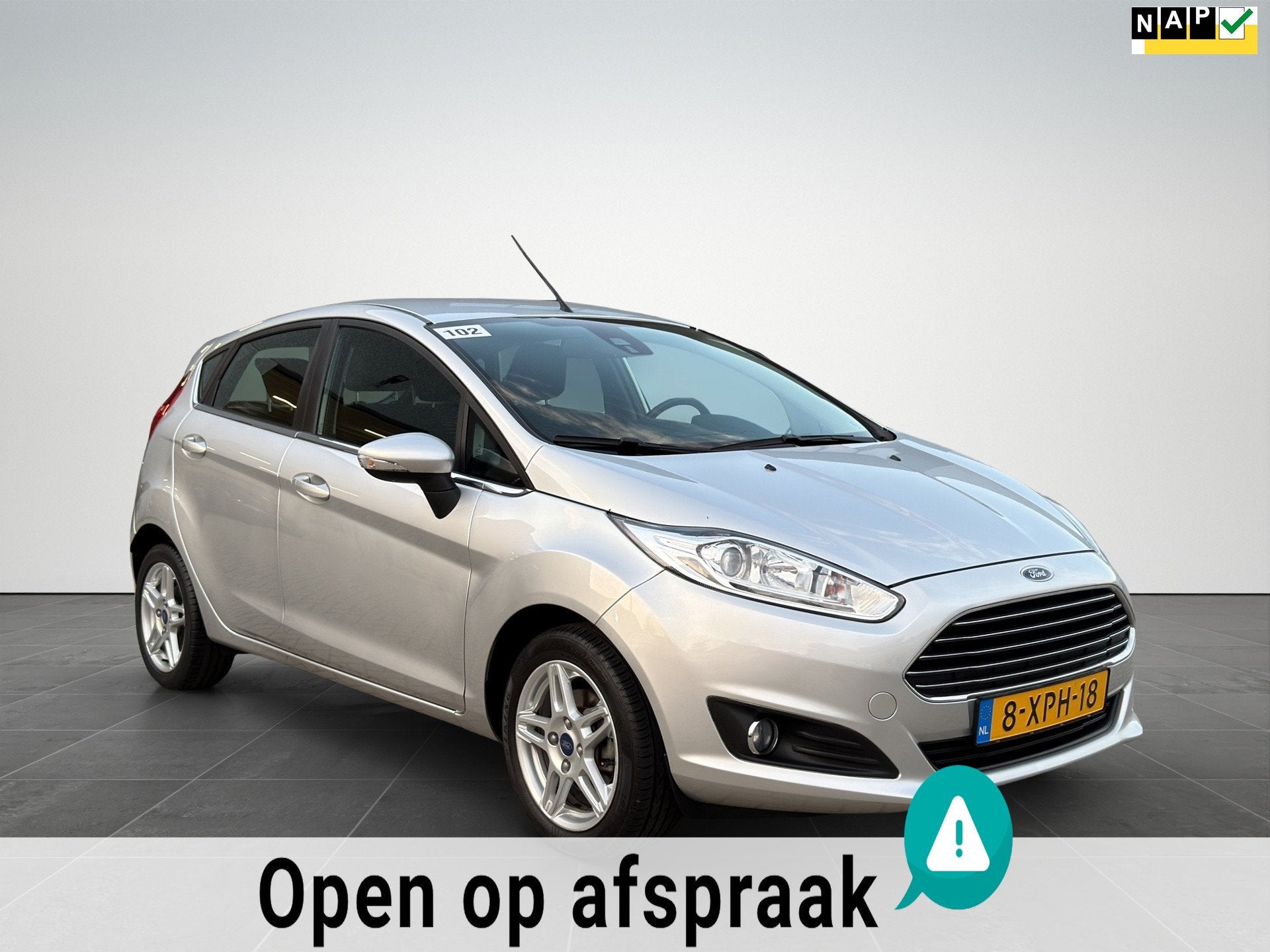 Ford Fiesta 1.0 EcoBoost Titanium Automaat Airco Cruise Navi, Auto's, Ford, Euro 5, 101 pk, Bedrijf, Zilver of Grijs