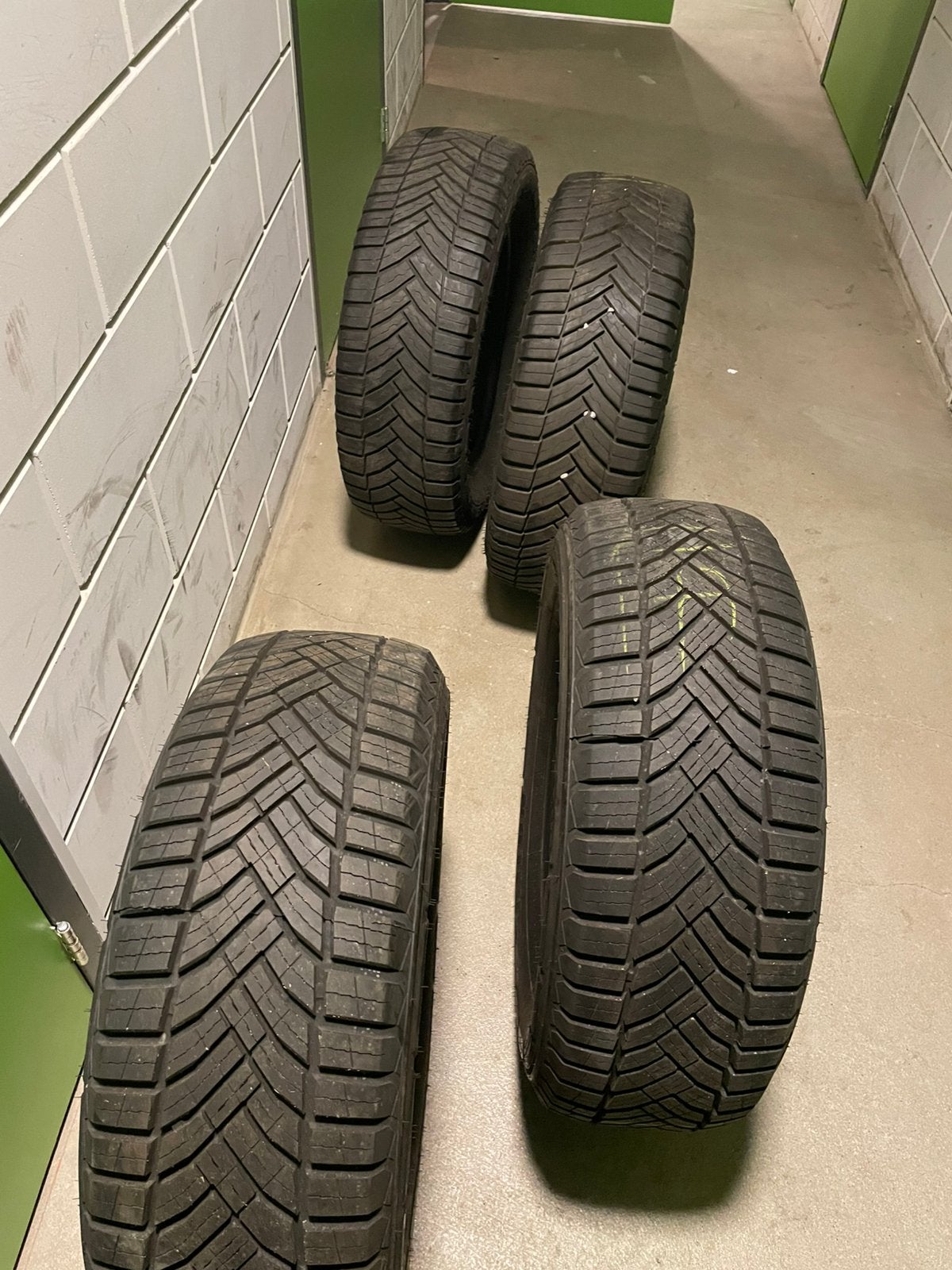235/65R16c, Ophalen of Verzenden