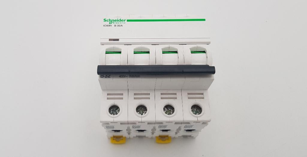 Schneider Groepenkast Automaat iC60H B32 krachtstroom (1x), Gebruikt, Onbekend, Ophalen of Verzenden, Onbekend